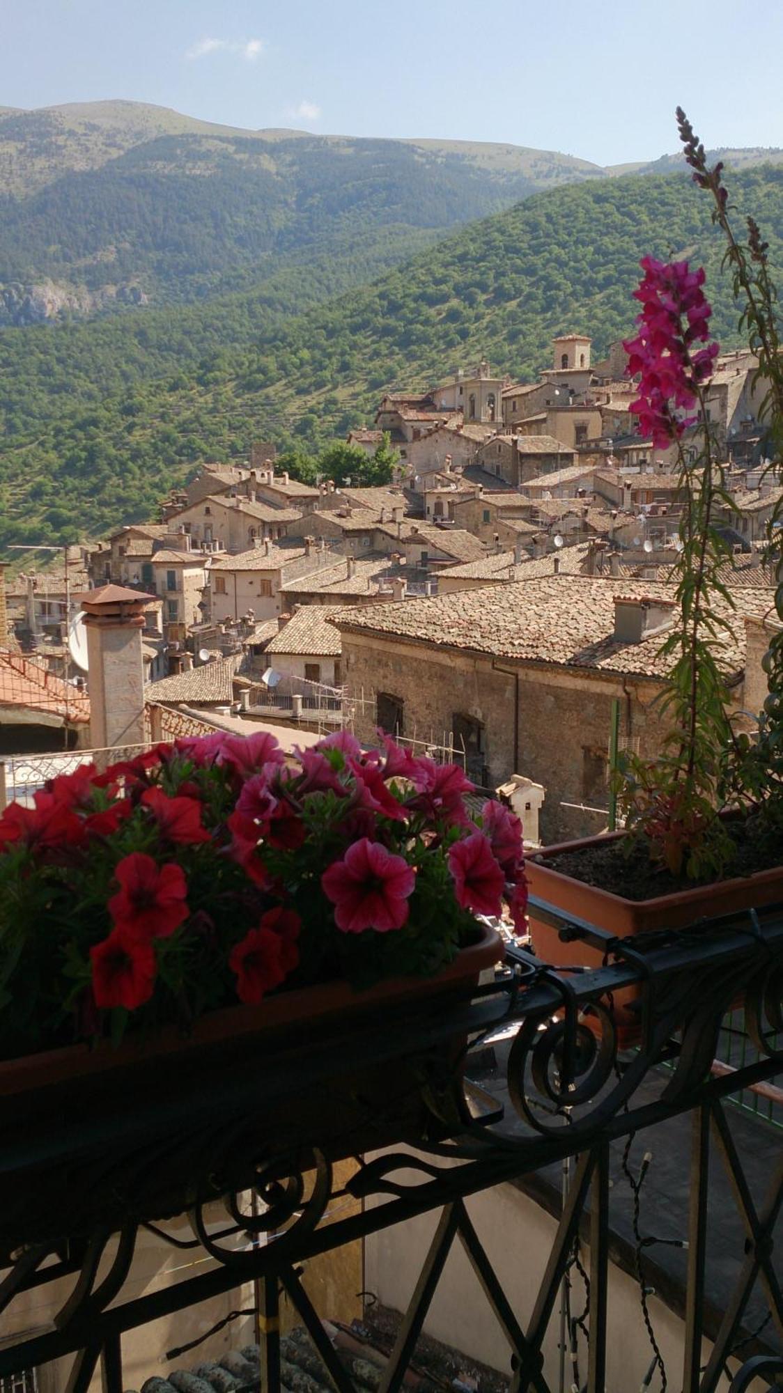 Bed and Breakfast La Dimora Di D'Annunzio Scanno Exterior foto