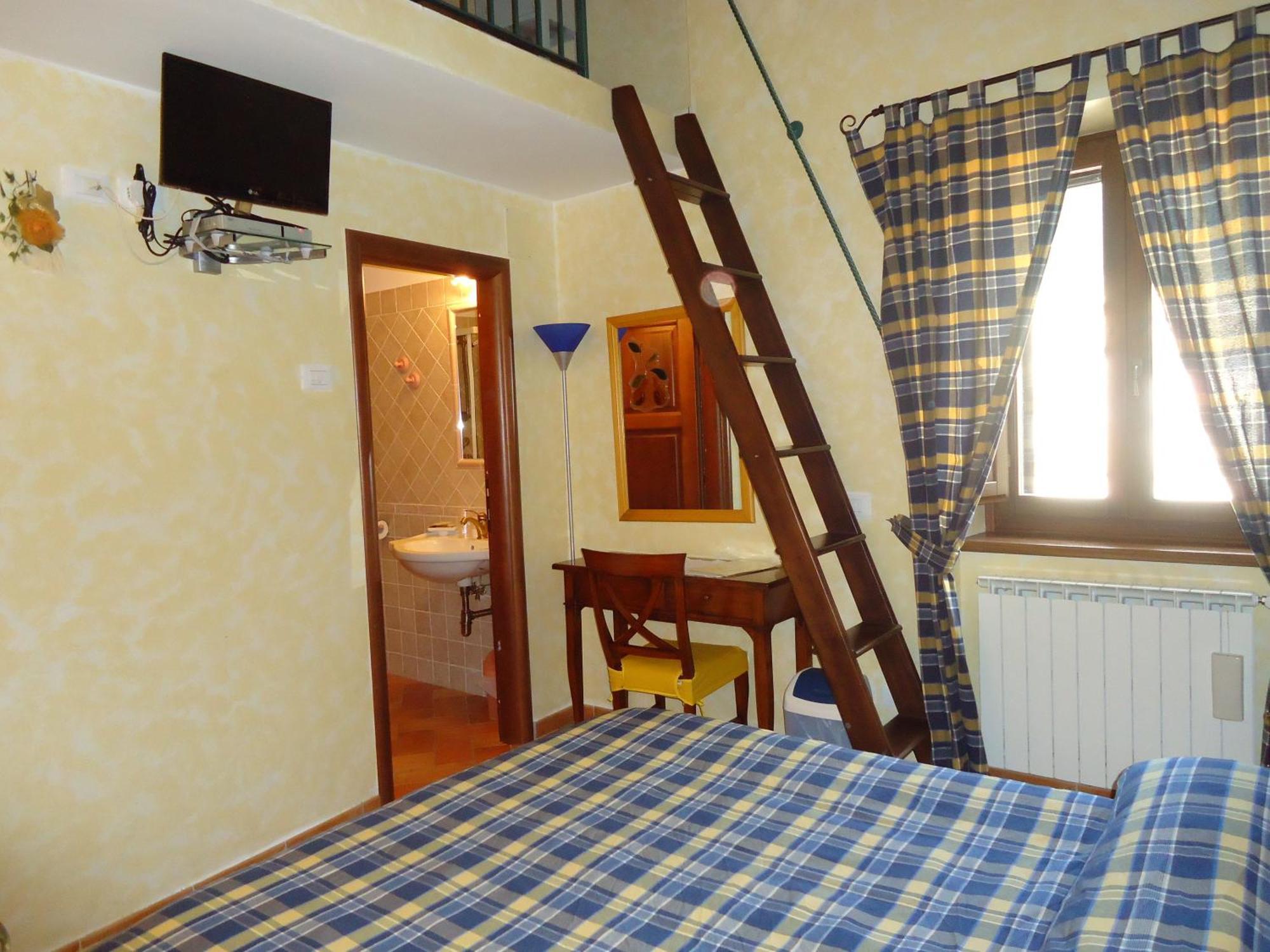 Bed and Breakfast La Dimora Di D'Annunzio Scanno Habitación foto